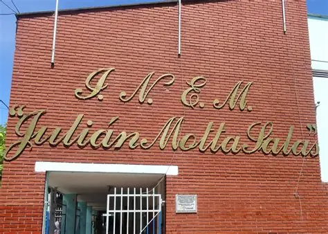 inem Madre denuncia barreras de acceso a cupos escolares en Neiva