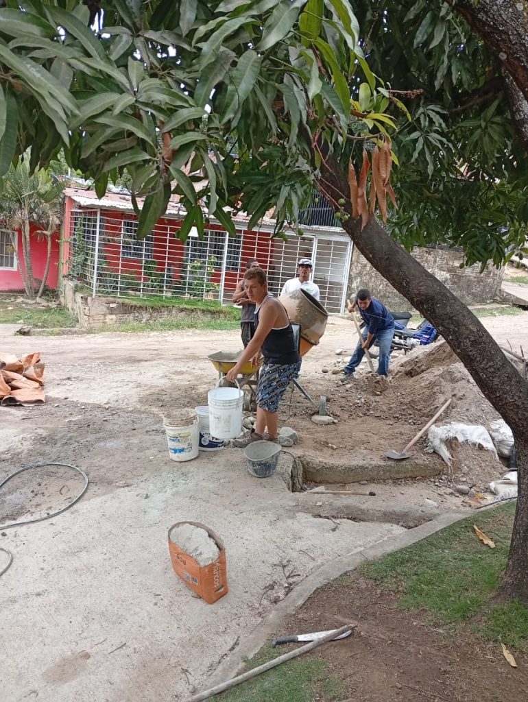neider1-1-770x1024 Habitantes de la Comuna 10 hace realidad obra vial gracias a trabajo conjunto