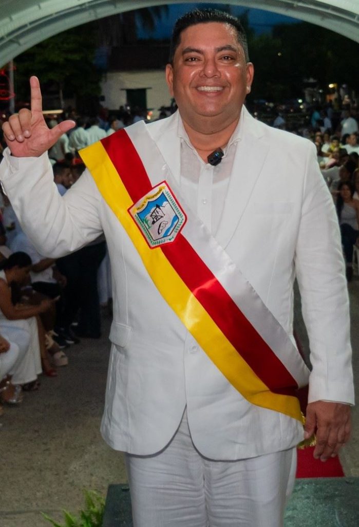 66518_luis-angel-ramirez-vargas_1024x600-699x1024 EN AIPE BENEFICIAN A MÁS DE 700 ESTUDIANTES CON TRANSPORTE ESCOLAR